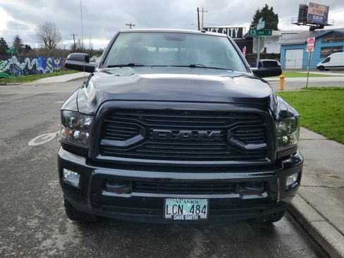 Used 2018 RAM 2500 Big Horn w/ Sport Appearance Group image 9