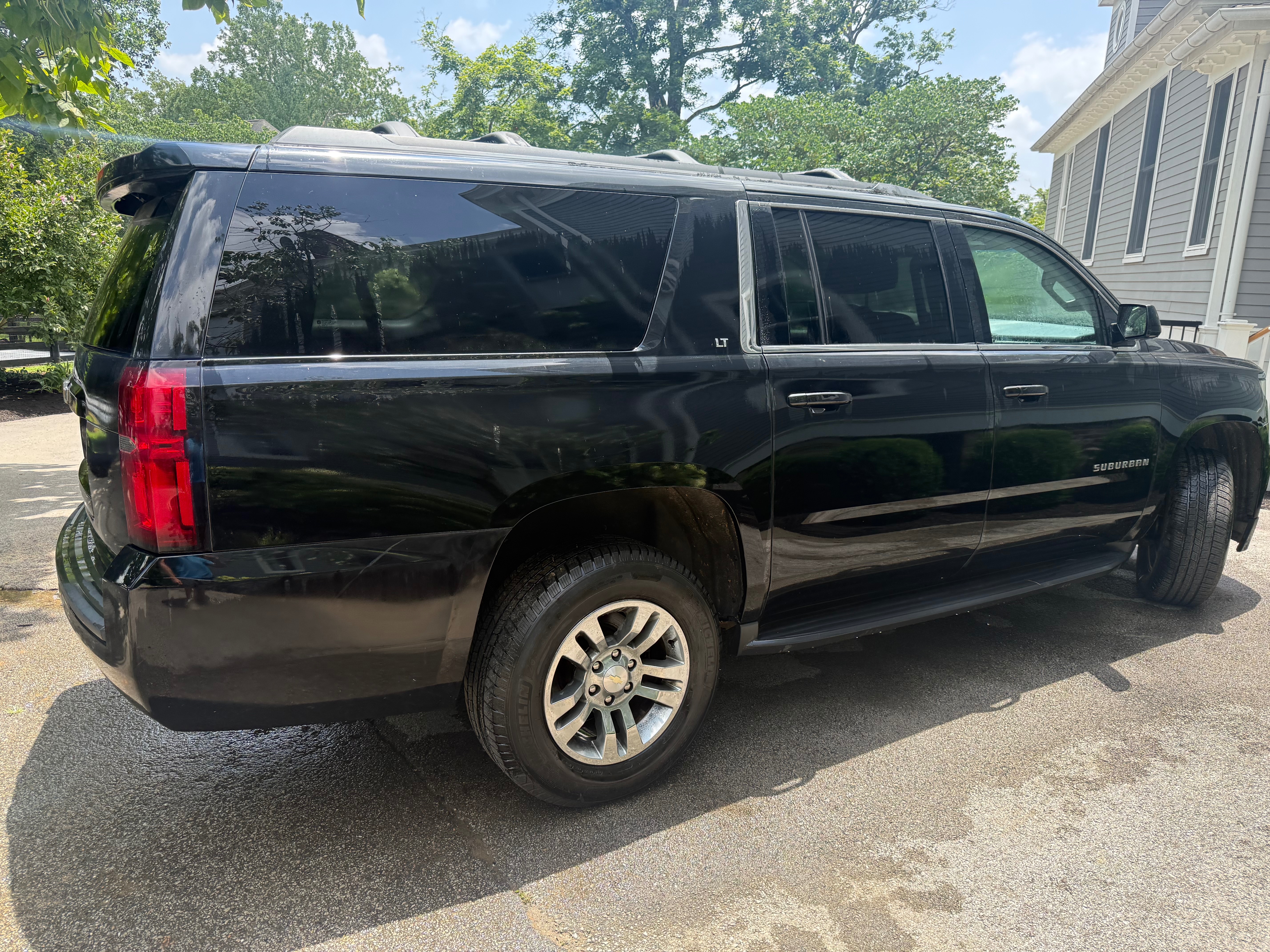 Used 2017 Chevrolet Suburban LT AWD/4WD image 1