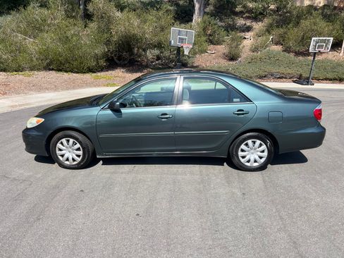 Used 2005 Toyota Camry LE image 5