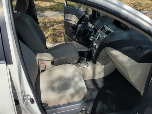 Used 2007 Toyota Yaris S image 12