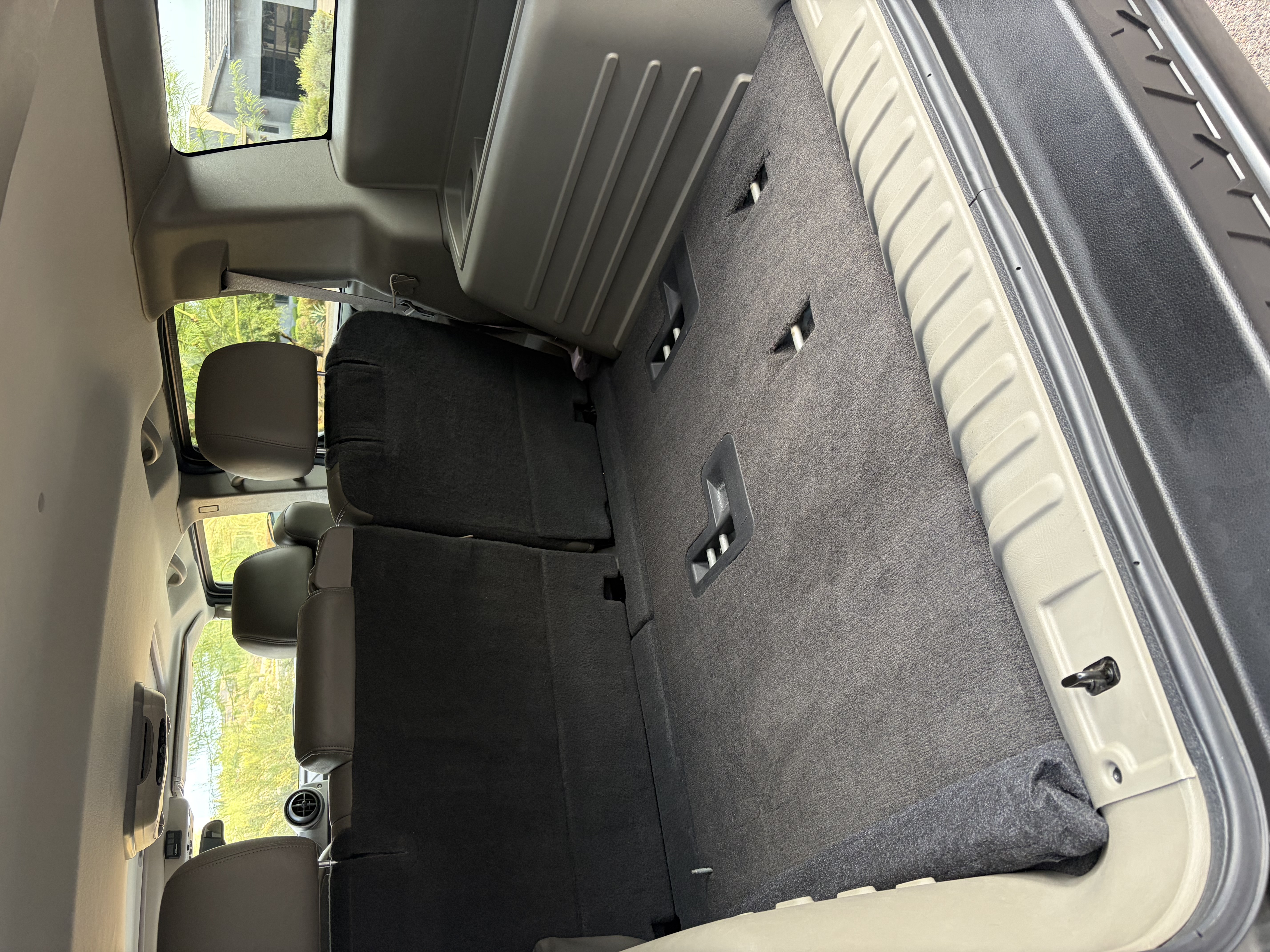 Used 2004 HUMMER H2 w/ Preferred Equipment Group AWD/4WD image 17