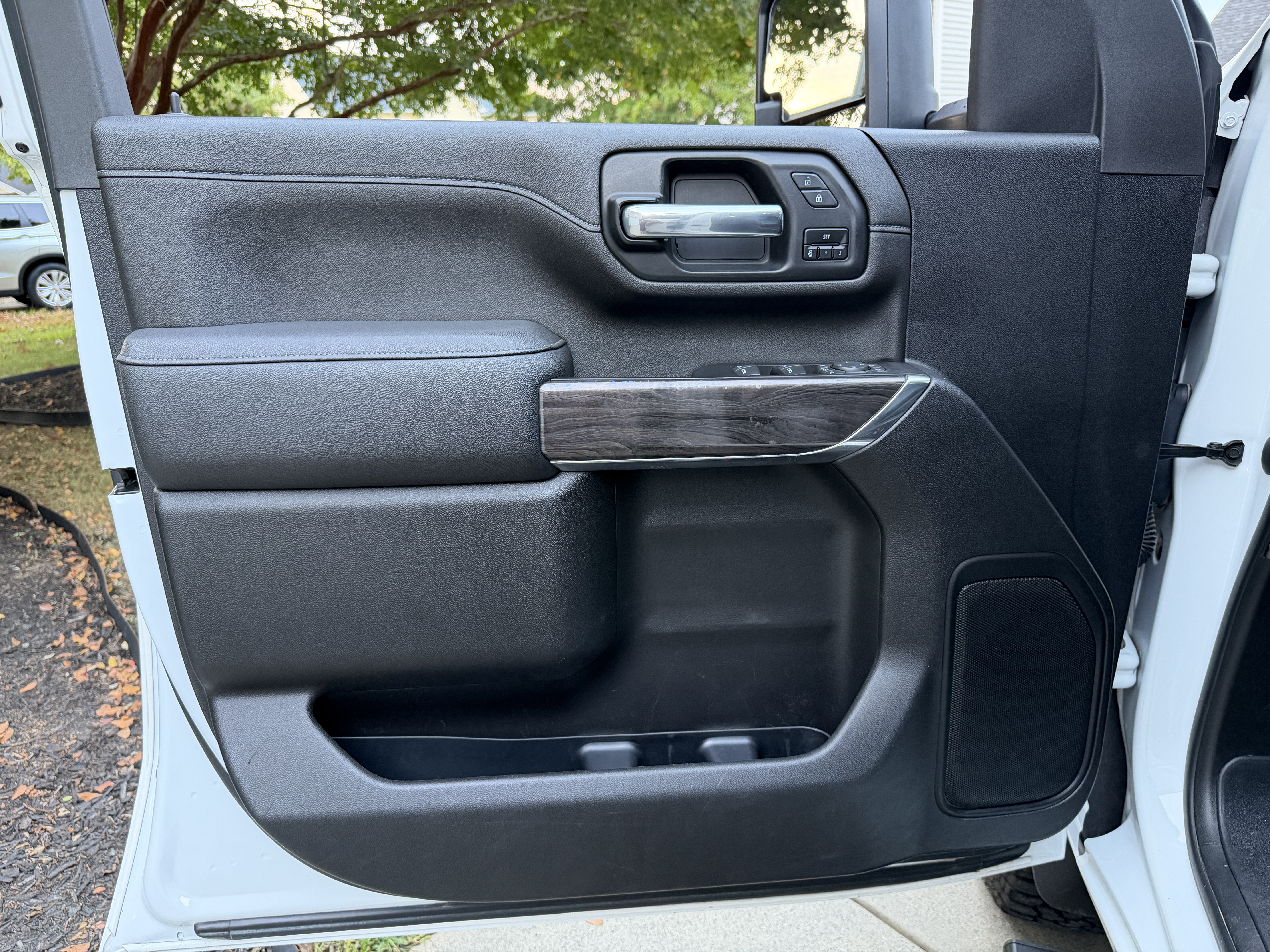 Used 2022 Chevrolet Silverado 2500 LTZ w/ Safety Package AWD/4WD image 16