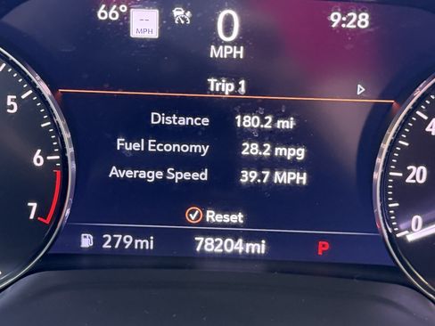 Used 2022 Buick Envision Avenir w/ Technology Package II FWD image 10
