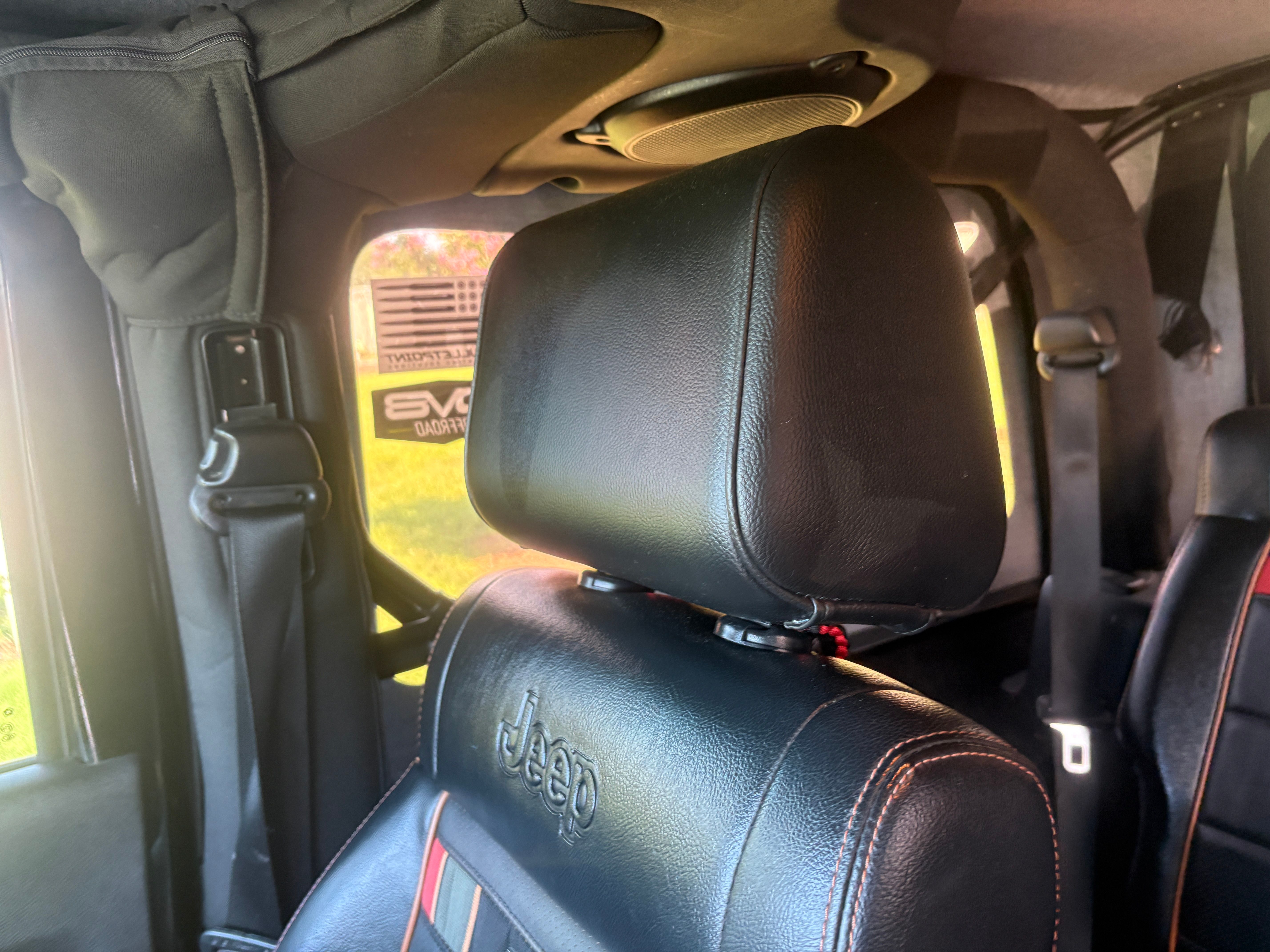 Used 2011 Jeep Wrangler Sahara w/ Connectivity Group AWD/4WD image 10