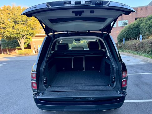 Used 2020 Land Rover Range Rover HSE image 5