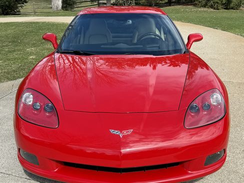 Used 2006 Chevrolet Corvette Coupe w/ Preferred Equipment Group image 4