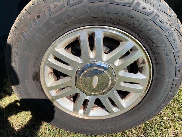 Used 2013 Ford F150 Lariat w/ Mid Equipment Group AWD/4WD image 4