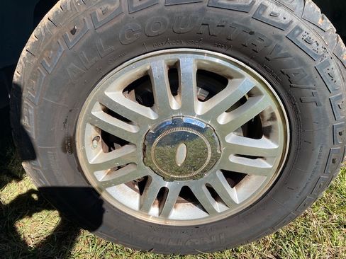 Used 2013 Ford F150 Lariat w/ Mid Equipment Group AWD/4WD image 4