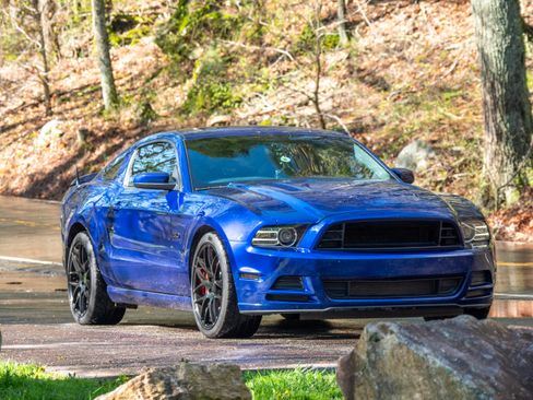 Used 2014 Ford Mustang GT Premium image 25