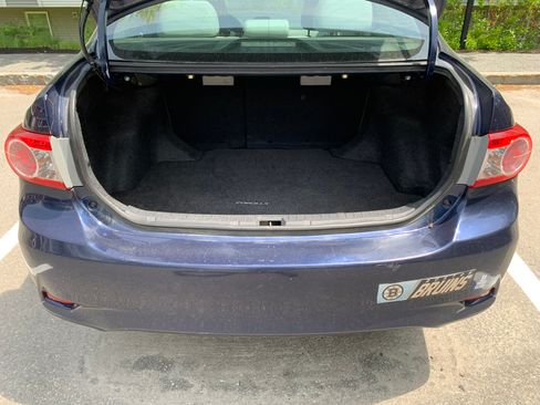 Used 2013 Toyota Corolla L FWD image 12