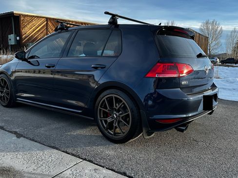 Used 2017 Volkswagen GTI S image 10