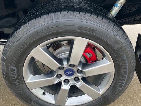 Used 2017 Ford F150 XLT w/ Equipment Group 302A Luxury image 29