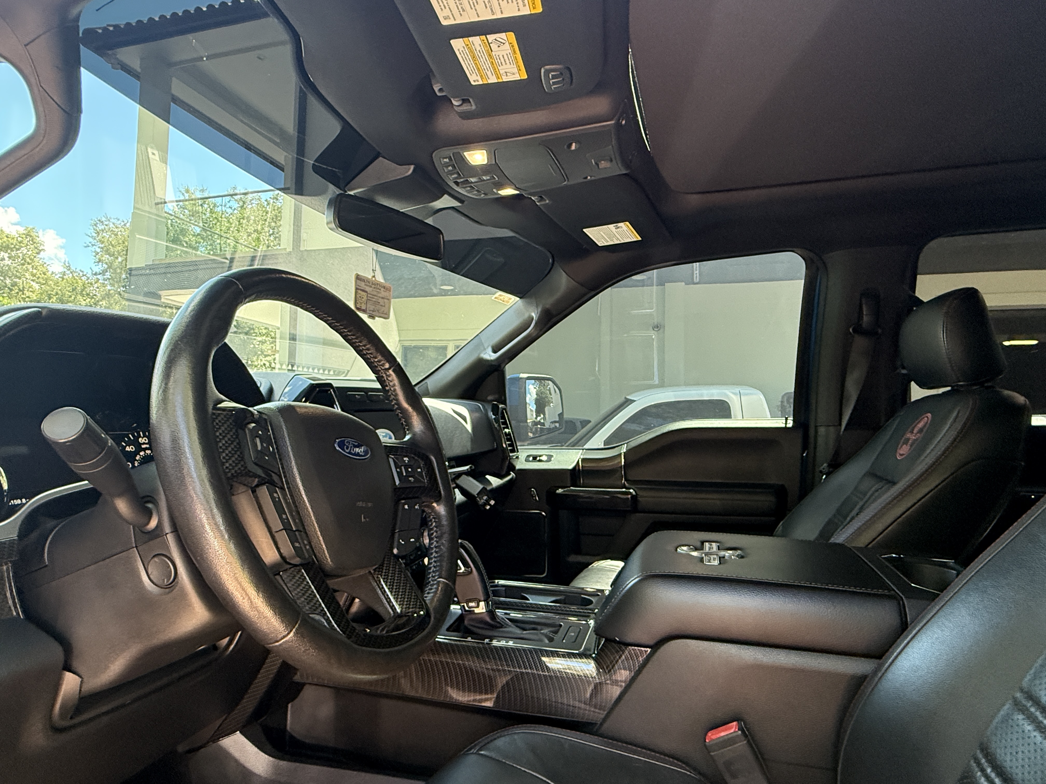 Used 2018 Ford F150 Lariat w/ Equipment Group 502A Luxury AWD/4WD image 10
