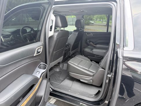 Used 2017 GMC Yukon XL Denali w/ Open Road Package AWD/4WD image 18