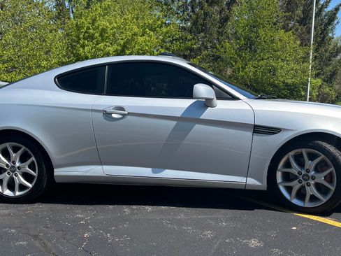 Used 2008 Hyundai Tiburon SE FWD image 4
