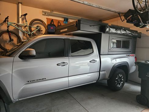 Used 2019 Toyota Tacoma TRD Off-Road image 8