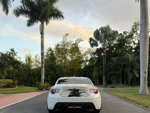 Used 2015 Scion FR-S image 9