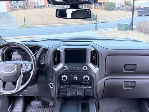Used 2022 GMC Sierra 1500 Denali w/ Denali Premium Package image 2