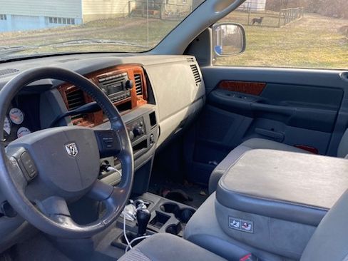 Used 2006 Dodge Ram 2500 Truck SLT image 15