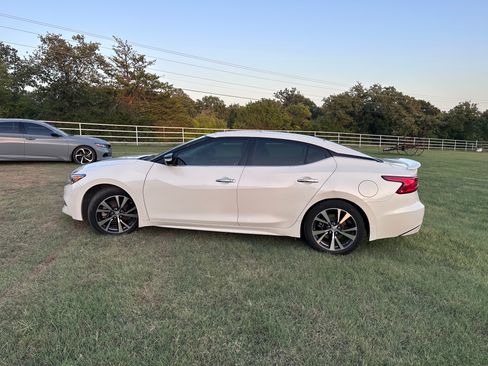 Used 2016 Nissan Maxima Platinum FWD image 6