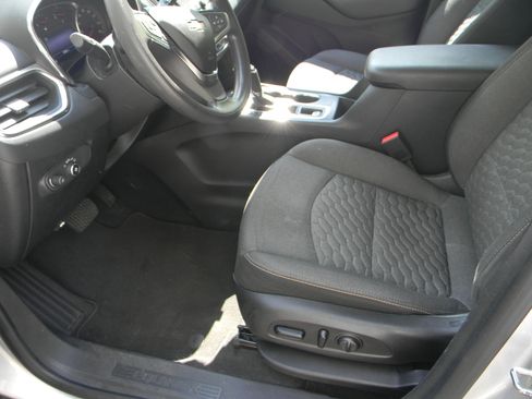 Used 2019 Chevrolet Equinox LT FWD image 12