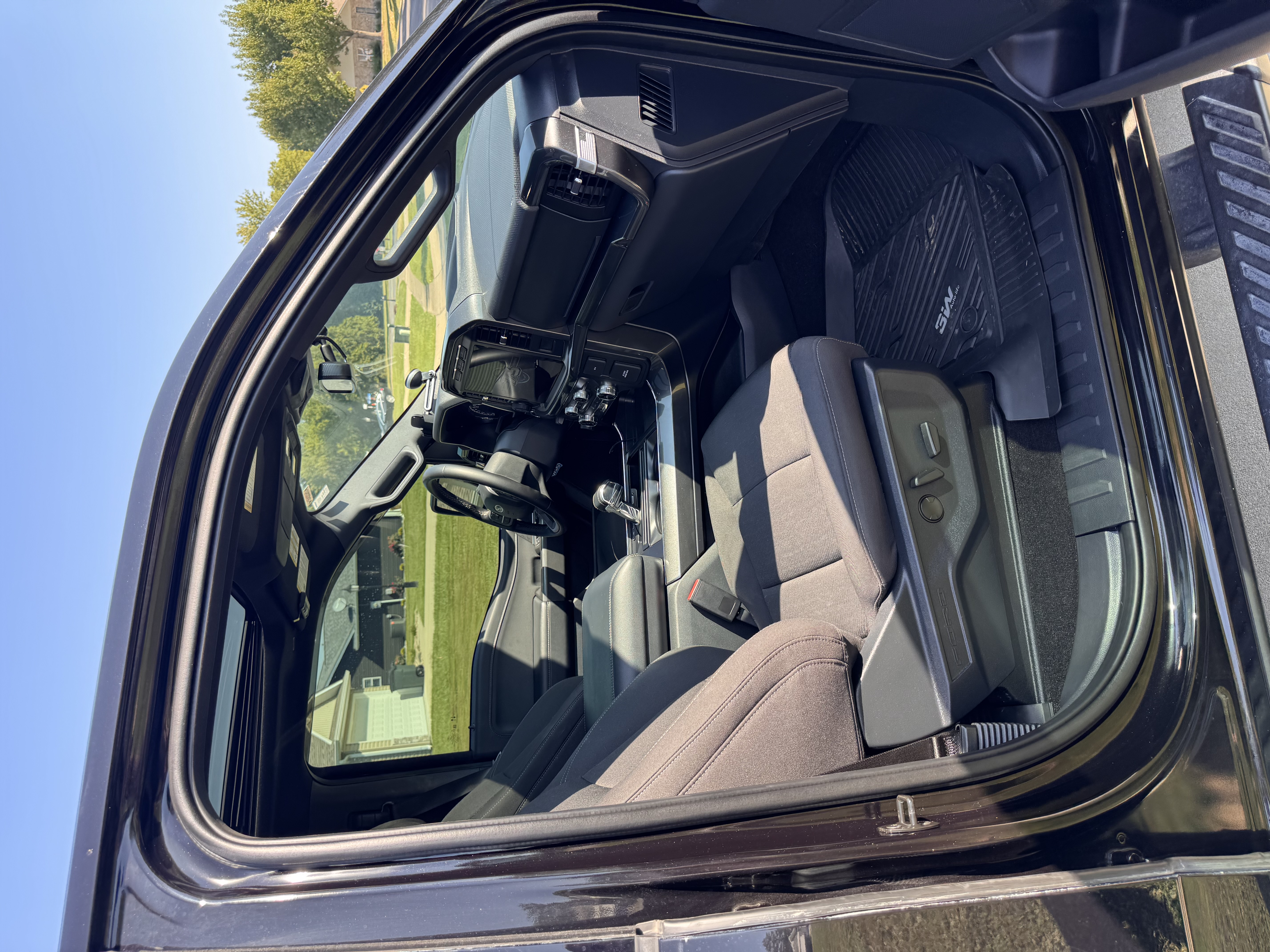 Used 2023 Ford F150 XLT w/ Equipment Group 302A High AWD/4WD image 9