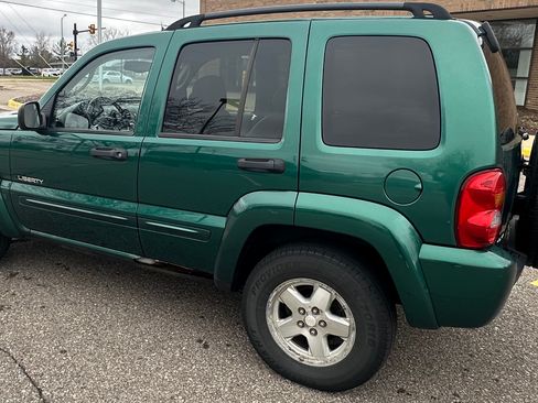 Used 2004 Jeep Liberty Limited w/ Security Group image 5
