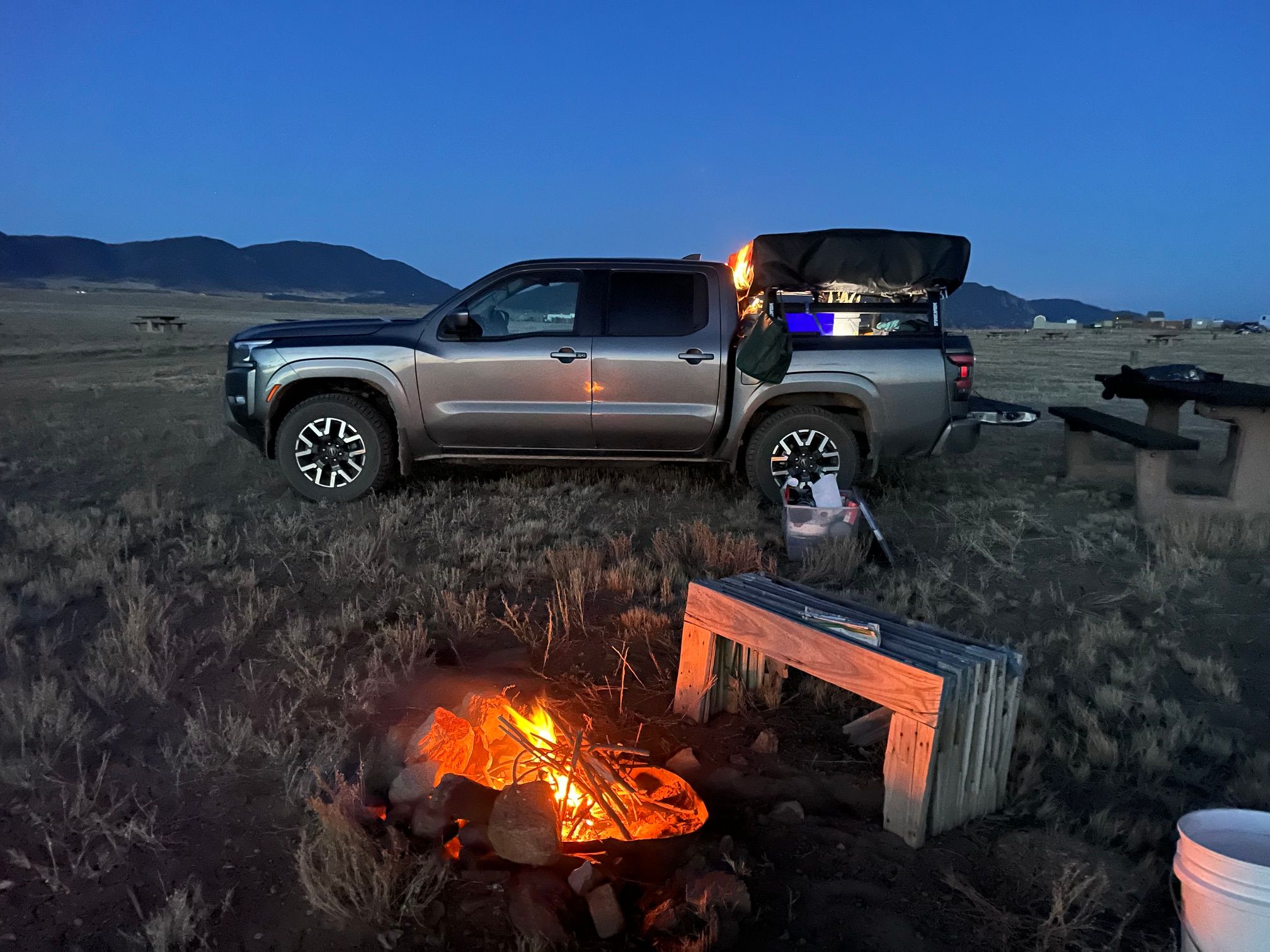 Used 2024 Nissan Frontier SL w/ Technology Package AWD/4WD image 2
