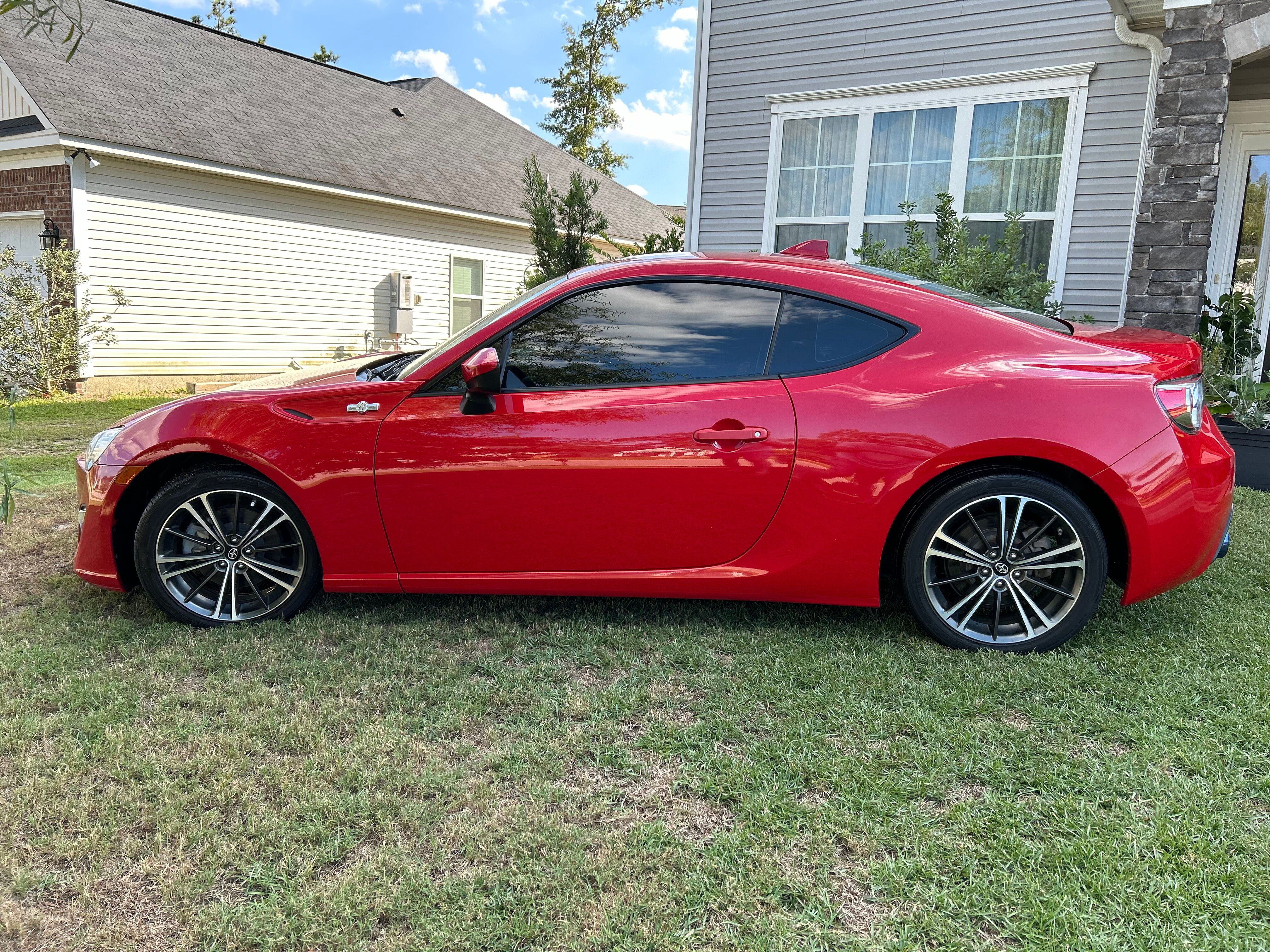 Used 2015 Scion FR-S Release Series 1.0 RWD image 1