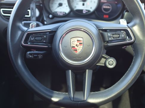 Used 2024 Porsche Macan S AWD/4WD image 17