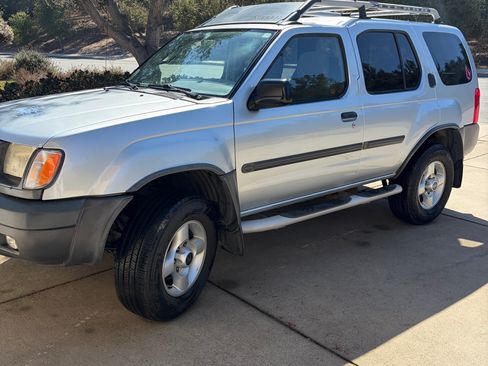 Used 2001 Nissan Xterra SE AWD/4WD image 1