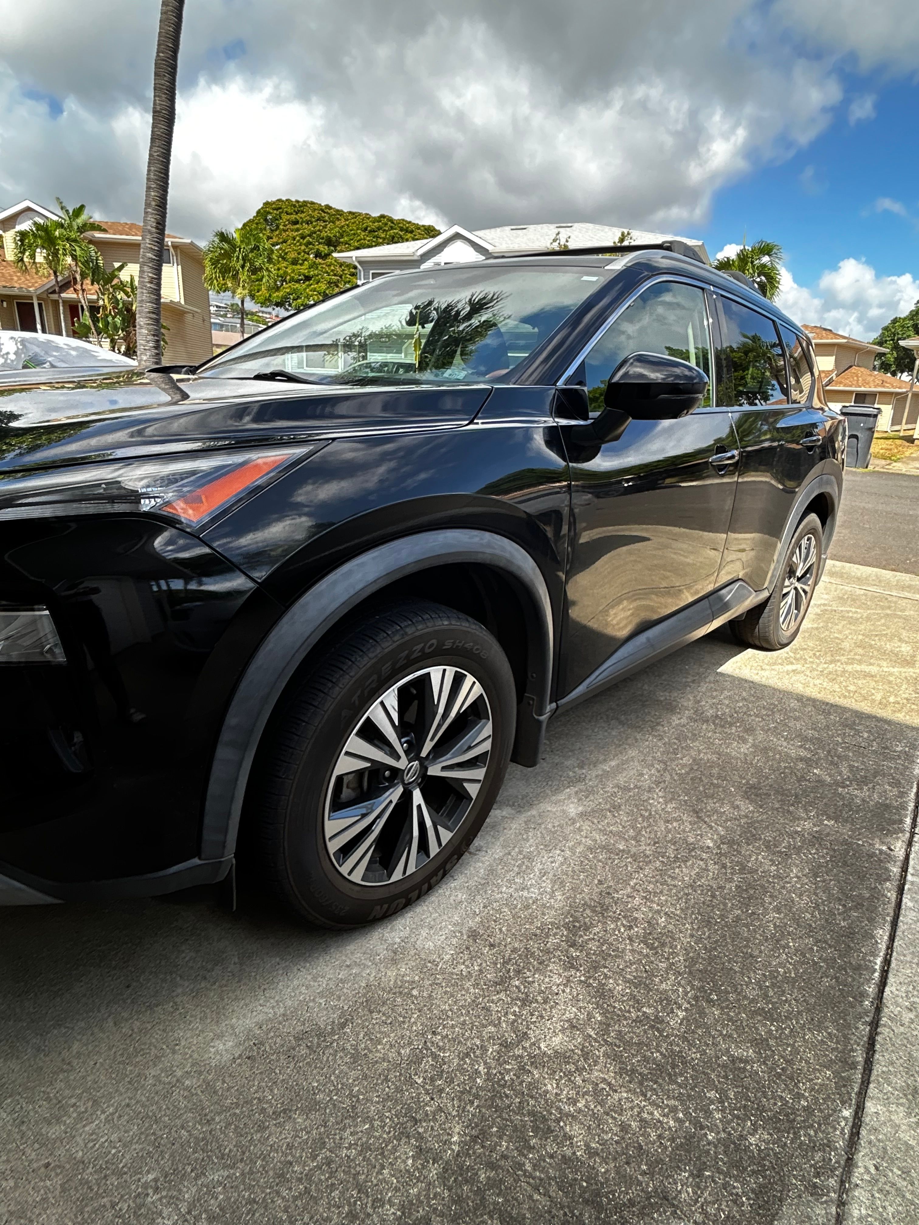 Used 2021 Nissan Rogue SV w/ Premium Package FWD image 4