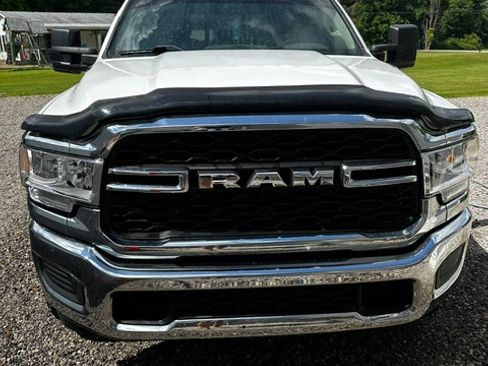 Used 2019 RAM 2500 Tradesman AWD/4WD image 4
