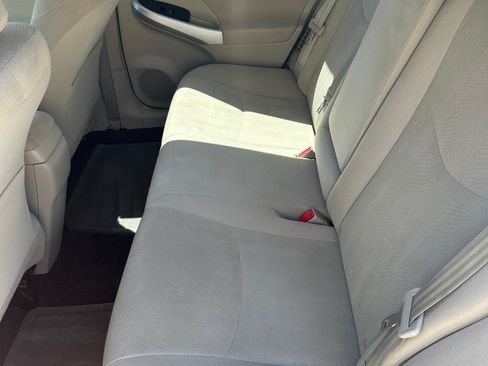 Used 2015 Toyota Prius Two FWD image 9