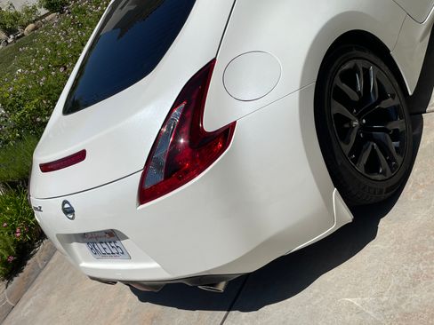 Used 2020 Nissan 370Z Coupe RWD image 26