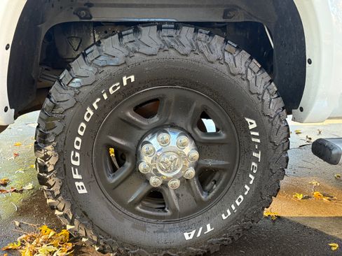 Used 2015 RAM 3500 Laramie Longhorn image 11