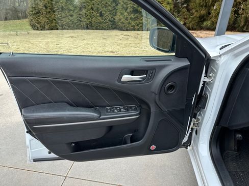 Used 2016 Dodge Charger R/T w/ Premium Group image 14