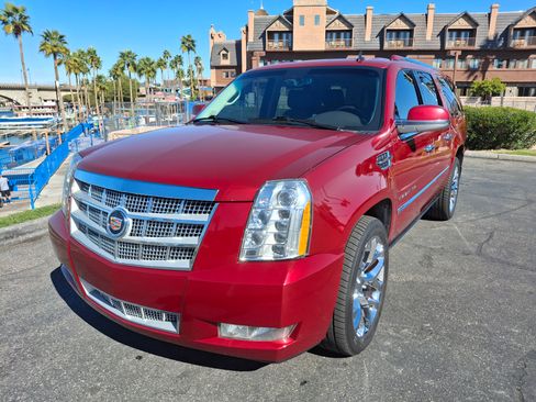 Used 2014 Cadillac Escalade ESV Platinum image 6