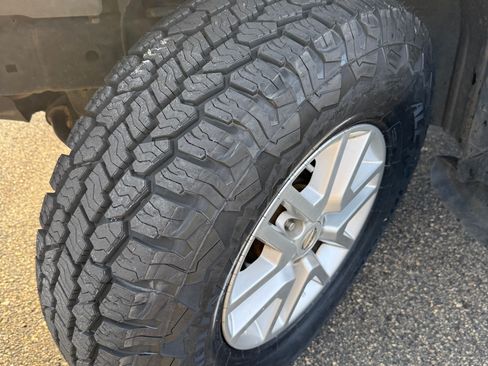 Used 2016 Nissan Frontier SV image 8