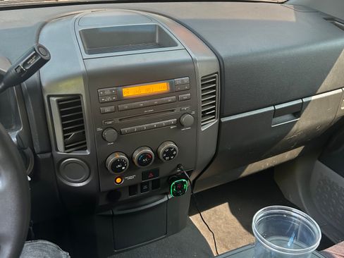 Used 2004 Nissan Titan XE w/ (PRF) Preferred Pkg image 10