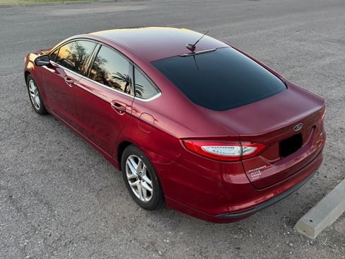 Used 2014 Ford Fusion SE image 5