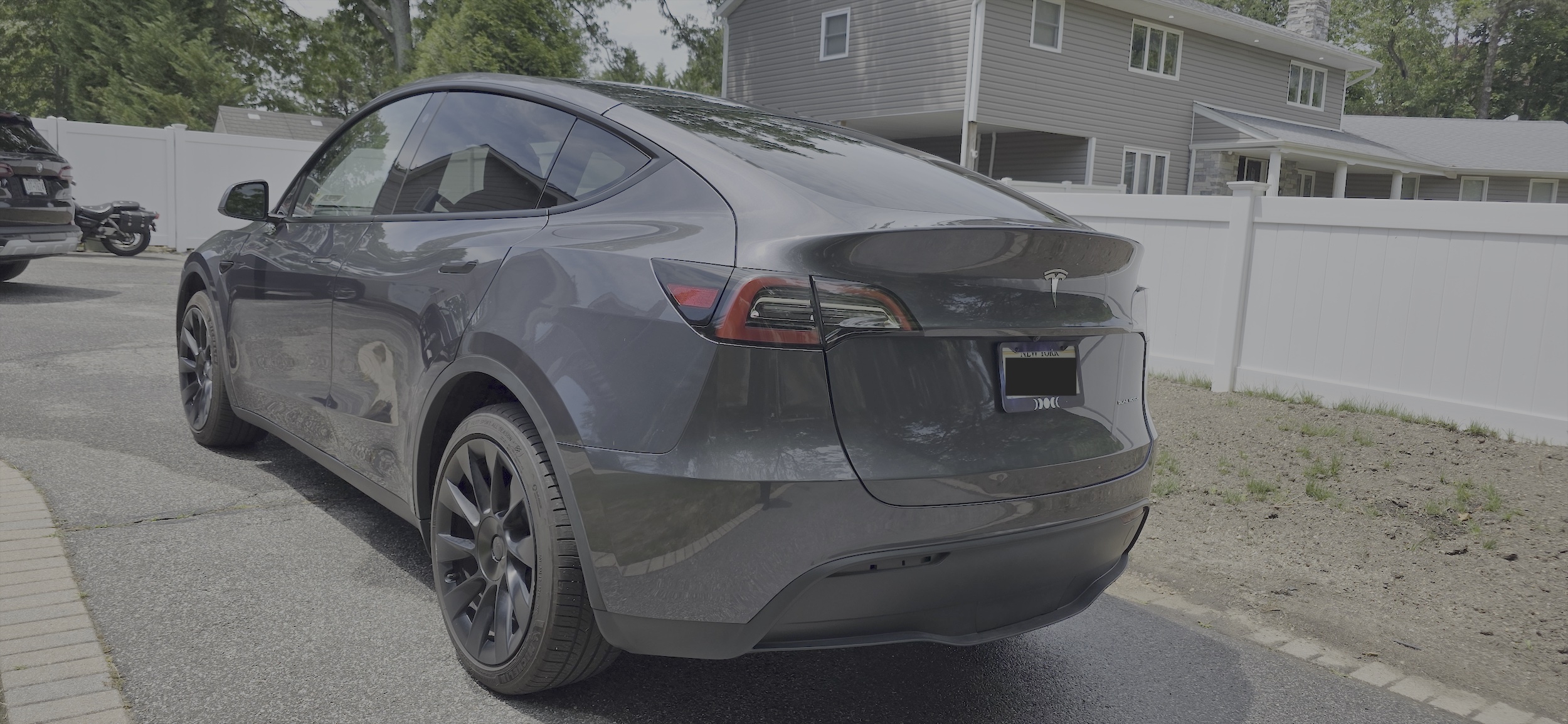Used 2023 Tesla Model Y Long Range AWD/4WD image 4