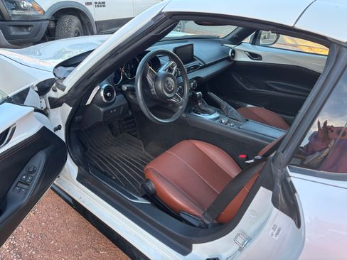 Used 2022 MAZDA MX-5 Miata RF Grand Touring w/ Weather Package image 9