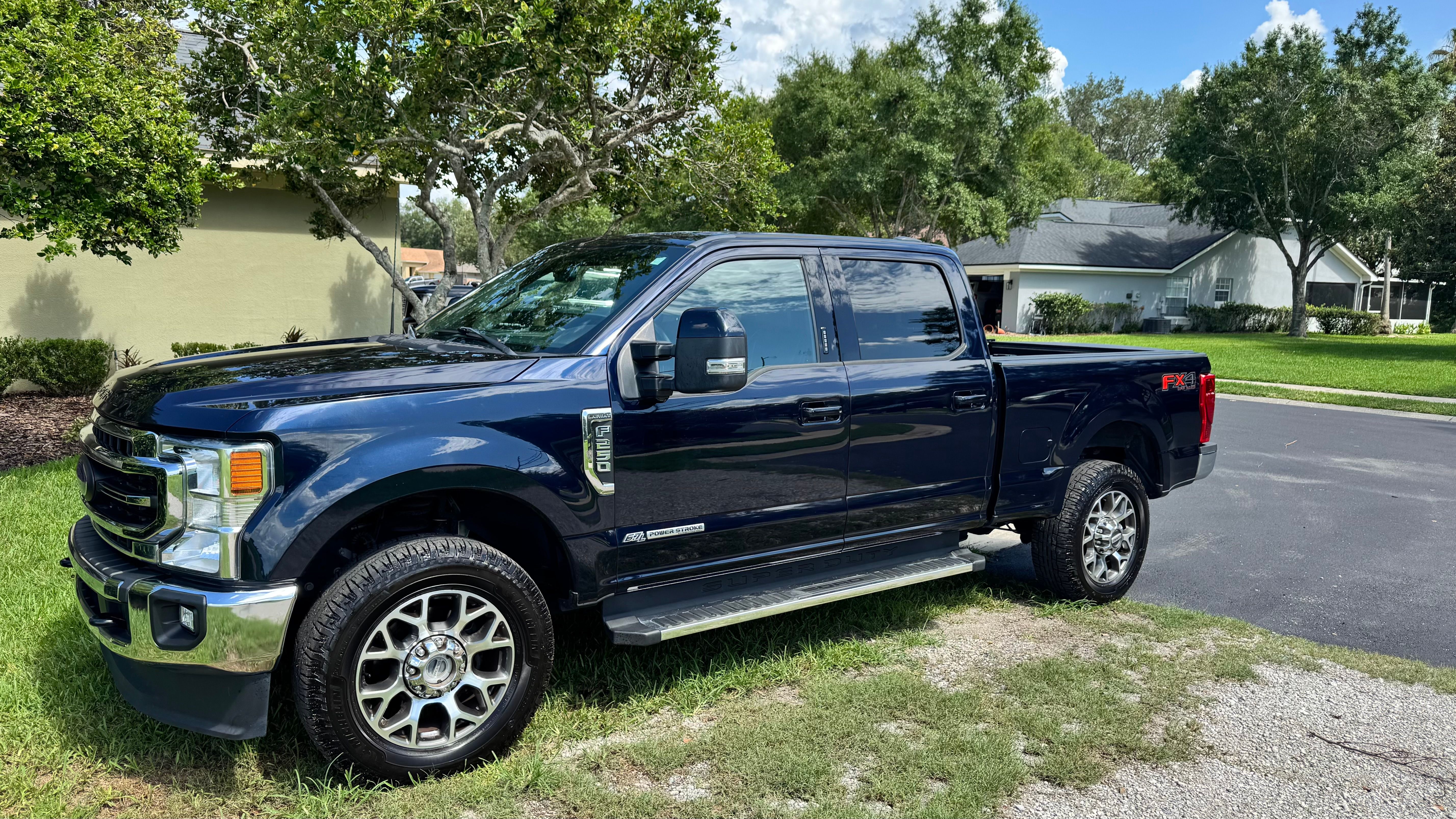 Used 2022 Ford F250 Lariat w/ Lariat Value Package AWD/4WD image 1