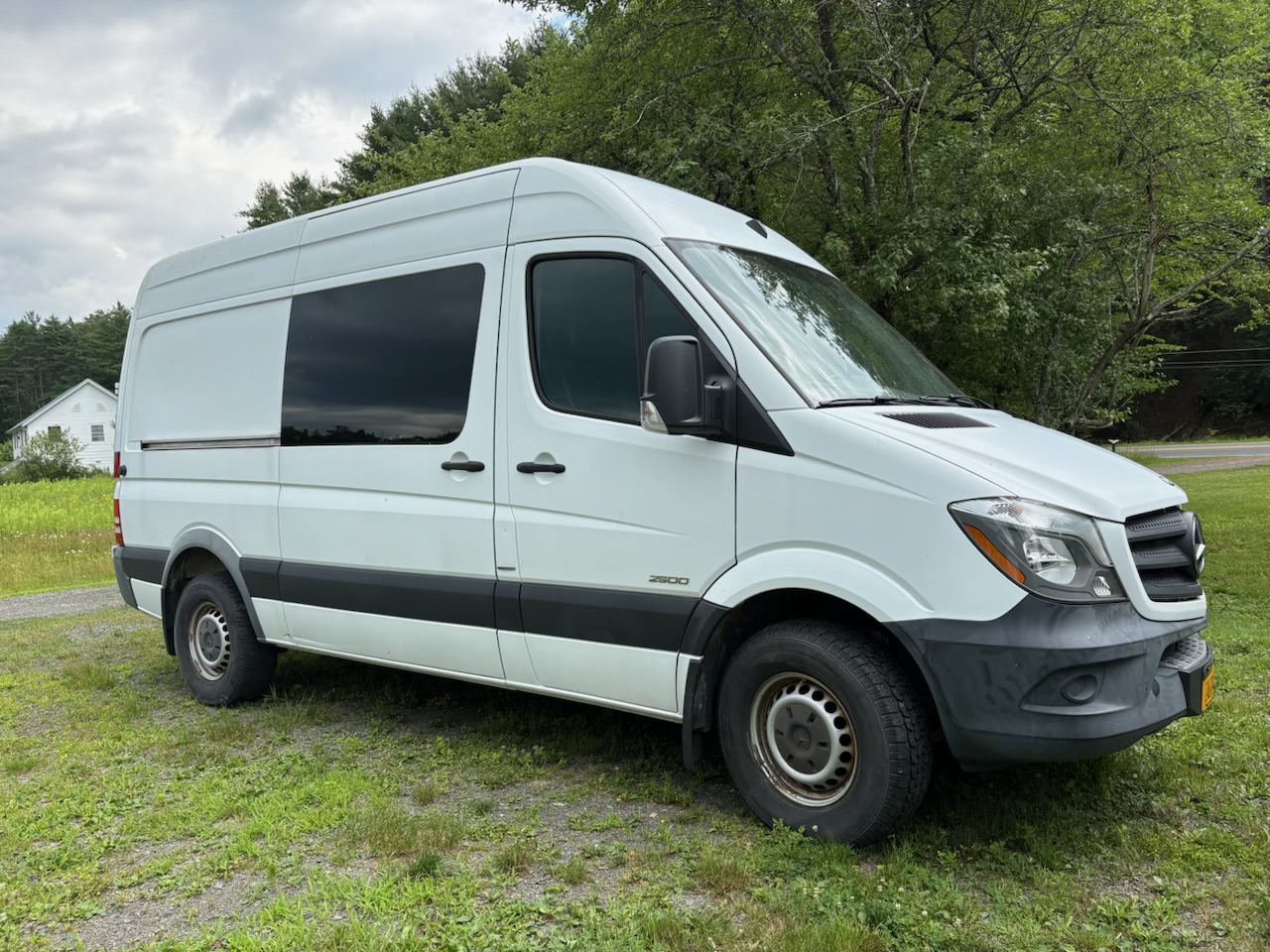 Used 2015 Mercedes-Benz Sprinter 2500 image 1