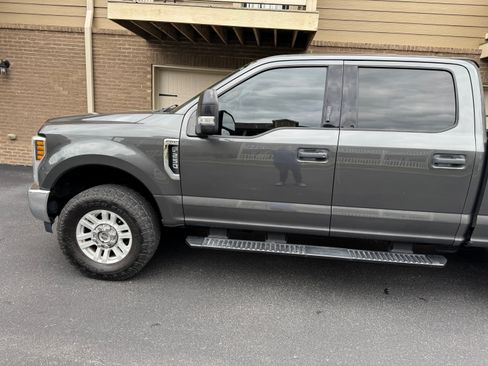 Used 2019 Ford F250 XLT AWD/4WD image 2