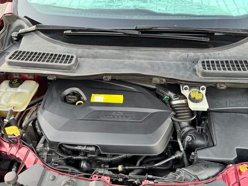 Used 2016 Ford Escape SE w/ Equipment Group 201A image 12