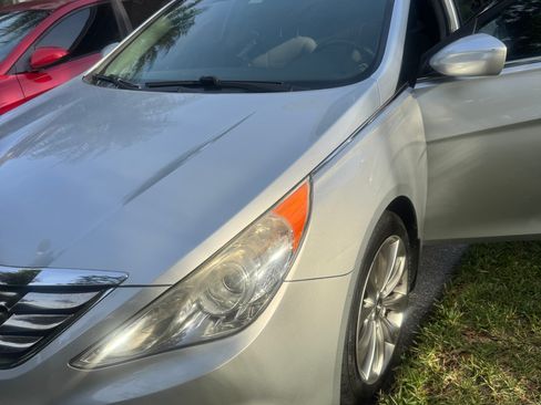 Used 2013 Hyundai Sonata SE w/ Navigation & Sunroof Pkg FWD image 8