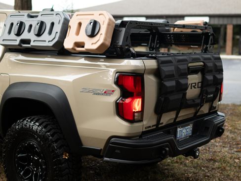 Used 2024 Chevrolet Colorado ZR2 w/ ZR2 Bison Edition image 24