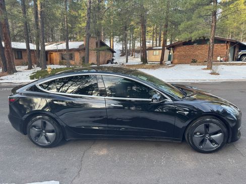 Used 2019 Tesla Model 3 Standard Range Plus image 12